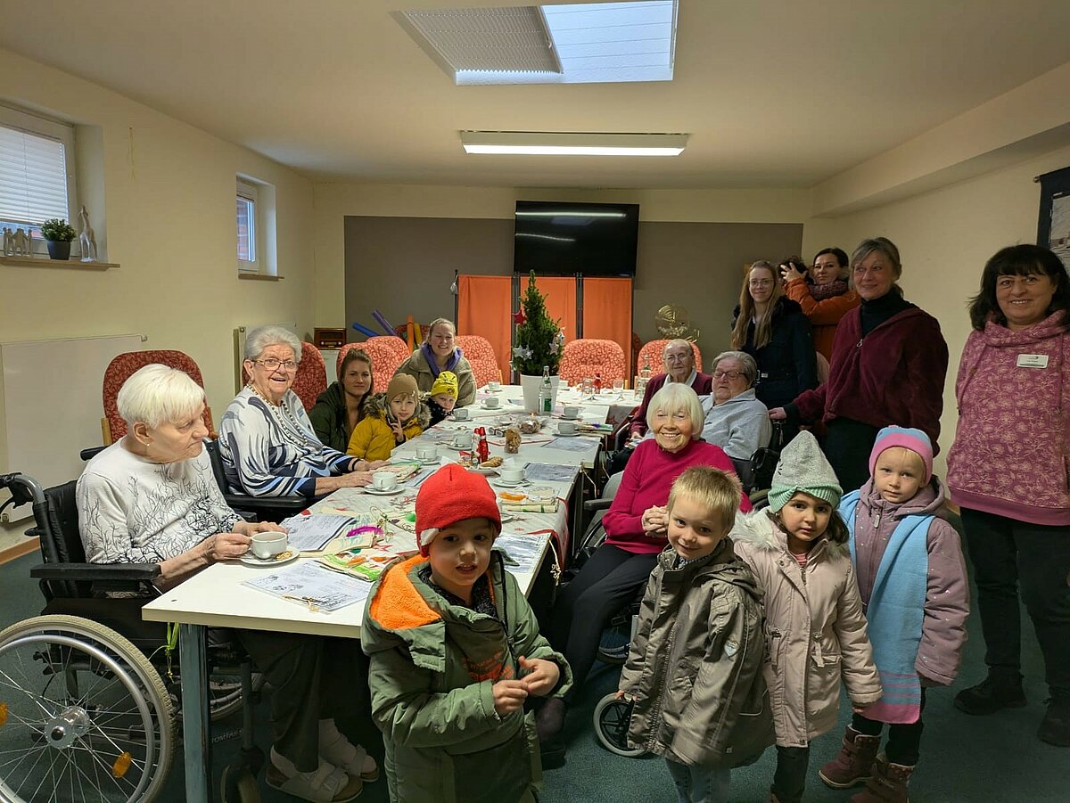 Kindergartenkinder zu Besuch