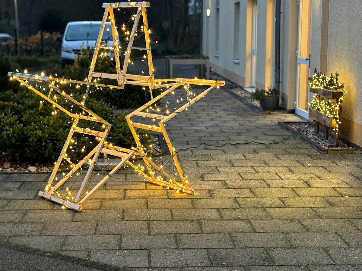 Selbstgebauter Stern zu Weihnachten