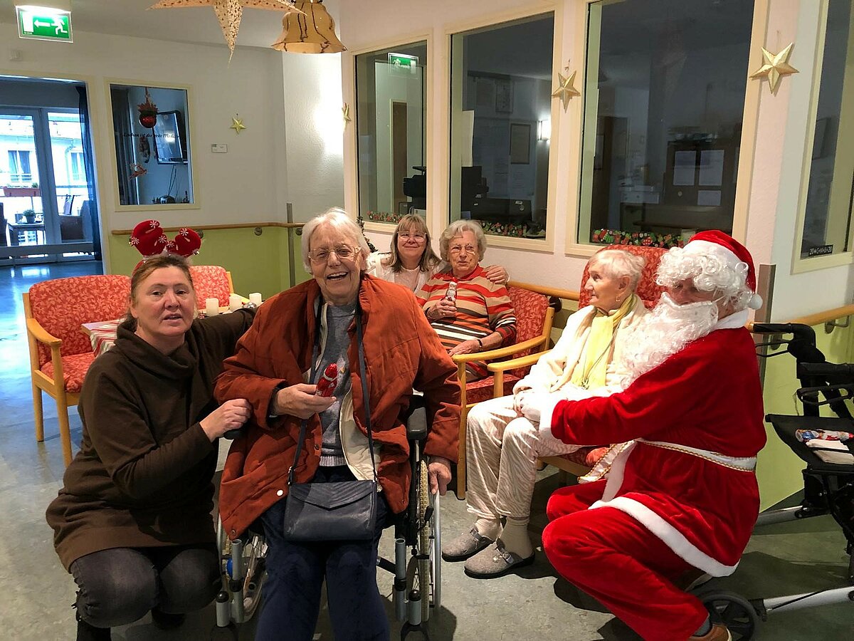 Nikolausbesuch bei  Bewohnerinnen