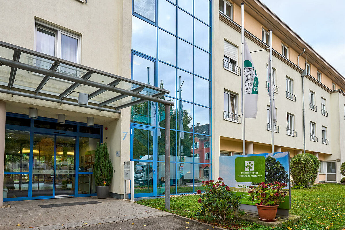 Haupteingang Senioren-Residenz "Hohenzollernplatz" in Ludwigsburg