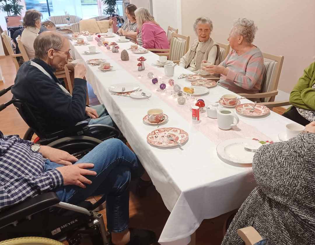 St. Martin Kaffee trinken mit unseren Bewohnern